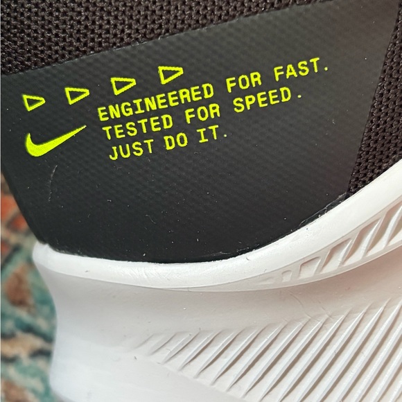 New! Men’s Nike Quest 4 Running Shoes - Picture 6 of 6